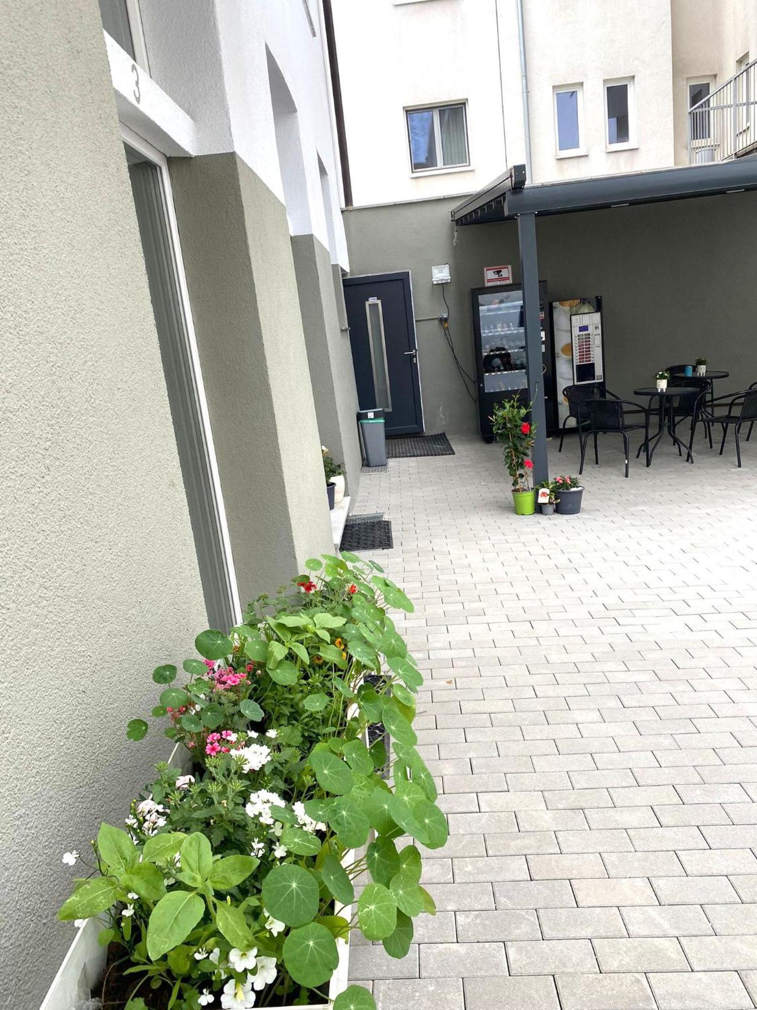 Hostel Linzer City Exterior photo